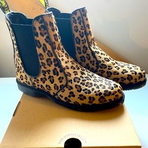 NEW in box Dr Martens Leopard print boots